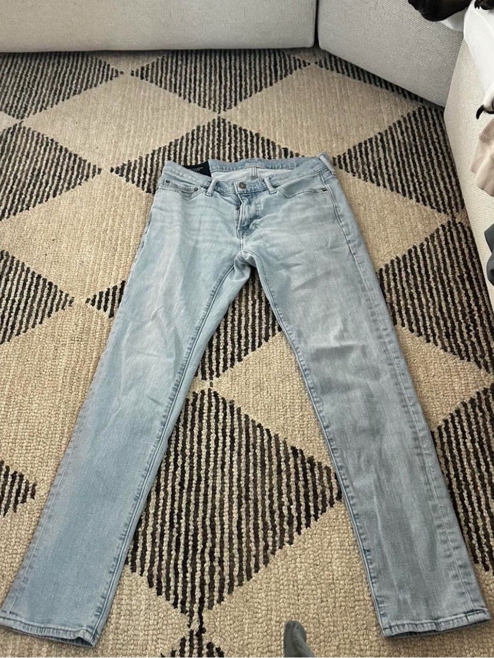 Men's Light Wash Jeans